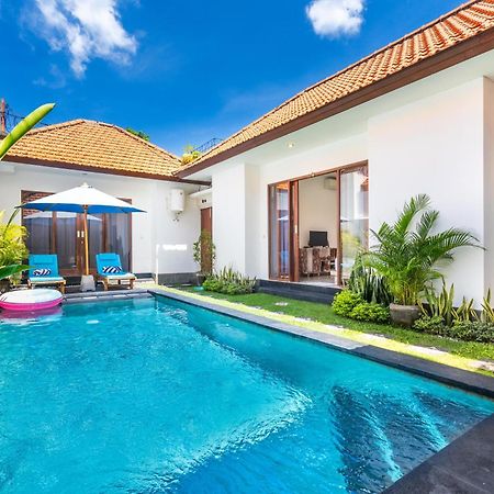 4-Bedroom Pool Villa Near Seminyak Center Exterior foto