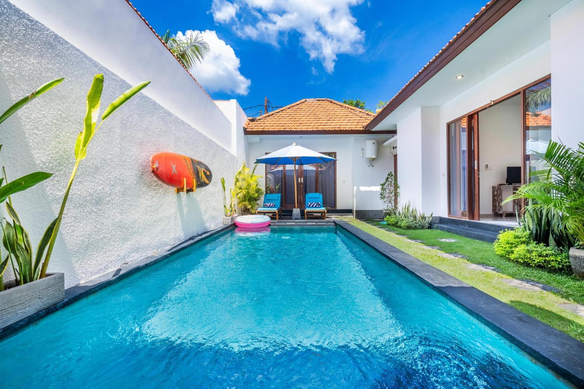 4-Bedroom Pool Villa Near Seminyak Center Exterior foto