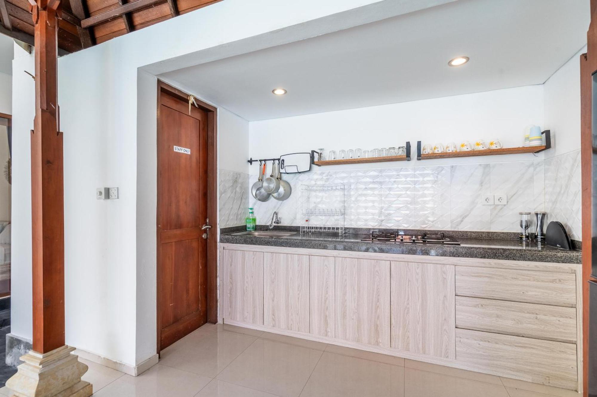 4-Bedroom Pool Villa Near Seminyak Center Exterior foto